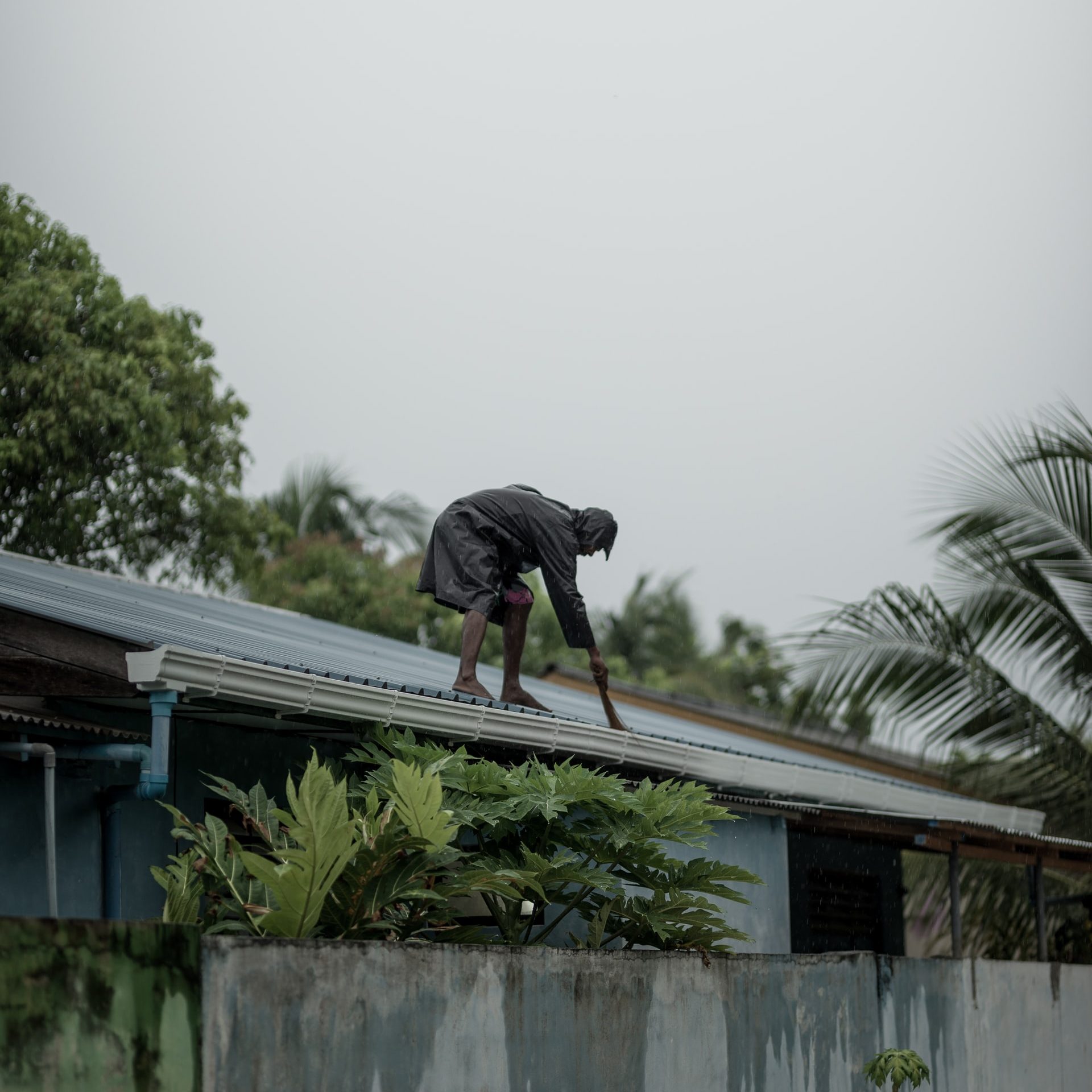 The dangers of DIY gutter cleaning